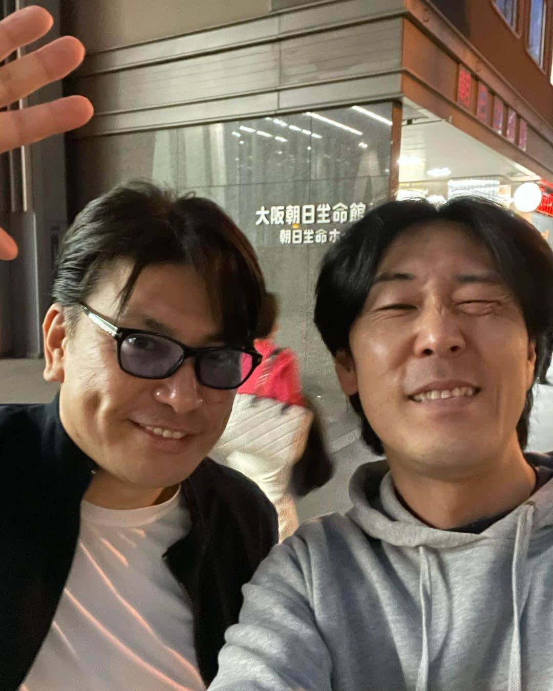 岡山祐児のインスタグラム：「#久しぶり #田舎の後輩 #高橋克明 #皆んなは高橋さんって呼ぶけど #やっぱり #よしあきはよしあきやな #ニューヨーク在住の男」