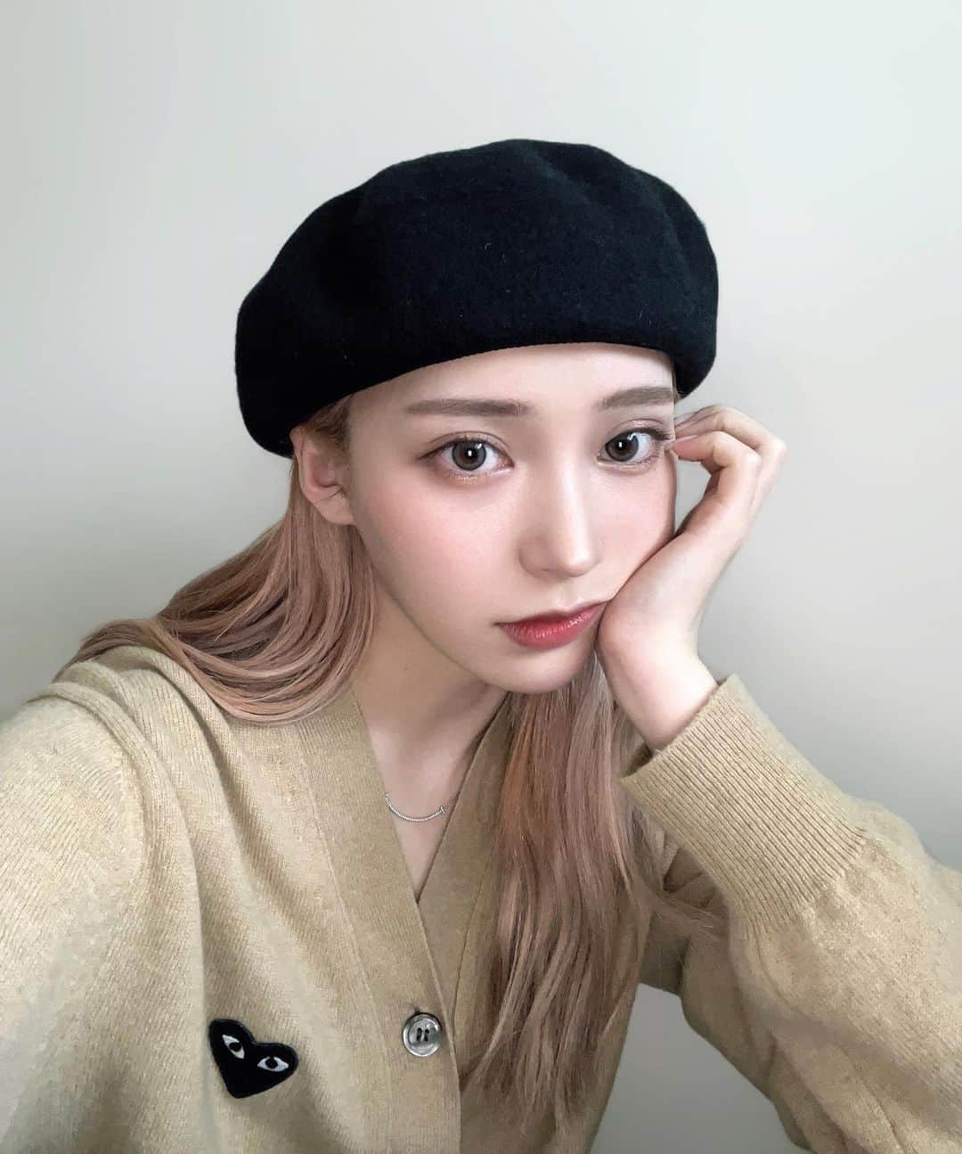 のインスタグラム：「巻いたのに湿気にやられてしまった日☔️」