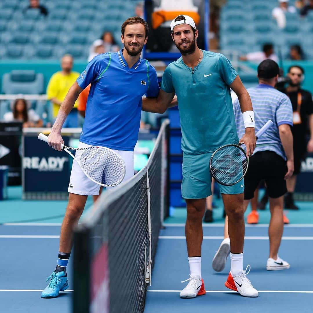 カレン・ハチャノフのインスタグラム：「Thank you Miami for the support!🙏🏻  Congrats to Daniil for the win 🤝🏆 @miamiopen  Overall happy about my level and performances during these past weeks in US! Let’s go clay season …💪🏻」