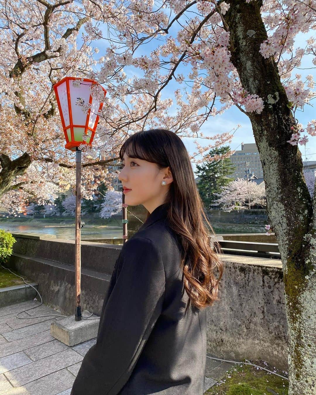 宮本和奏さんのインスタグラム写真 - (宮本和奏Instagram)「・ 桜ちゃん🌸 満開で綺麗だった  皆はお花見とかしたのー？ #宮本和奏」4月3日 19時30分 - lespros_wakana5