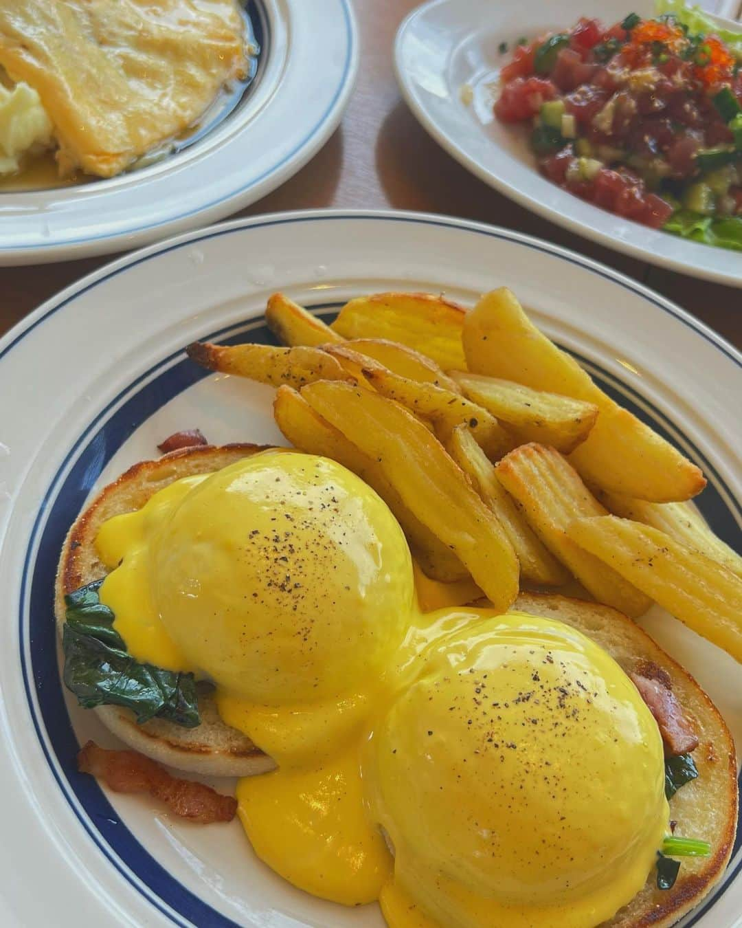 菅真鈴のインスタグラム：「⁡ . ⁡ ずっと食べたかった エッグスシングス🥞♡ めちゃくちゃうまかった☺️ ⁡ #pancake #eggsthings」