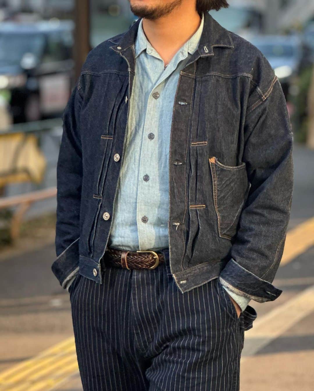BEAMS+さんのインスタグラム写真 - (BEAMS+Instagram)「. BEAMS PLUS RECOMMEND.  RESERVE ITEM .  ＜WAREHOUSE & CO.＞  "Nonpareil Browse"  Denim jackets like our uniform. The original design of the denim jacket has a classic but also modern look. The aged look comparable to vintage is also attractive. Please take a look at our staff's various coordinates.  --------------------------------------------------------------  私達のユニフォームのようなデニムジャケット。デニムジャケットの原型と言われるデザインはクラシックな印象ながらも、現代的な雰囲気もあります。ヴィンテージに匹敵するエイジングした表情もまた魅力的。スタッフの様々なコーディネートと共に。只今ご予約受付ております。是非ご検討下さい。  #beams #beamsplus #beamsplusharajuku #harajuku #tokyo #warehouse #warehousecompany #denim #denimjacket #nonpareilbrowse #nonpareil #mensfashion #mensstyle #menswear」4月3日 19時40分 - beams_plus_harajuku