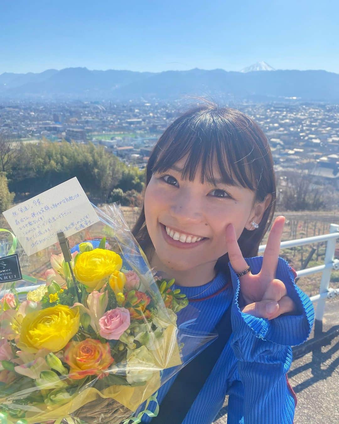 森田絵美さんのインスタグラム写真 - (森田絵美Instagram)「. 3月で山梨県広報番組を卒業しました🌸 入社当時から担当してきた番組で 県内いろんなところに取材に出ました😆✨ 本当に学びの多い番組でした😌 . 県の担当者の方々から 素敵な花束もいただきました💐 . 4月からは岡本アナが担当しています☺️👍県内の情報盛りだくさんなので是非ご覧ください🫶 . #山梨放送 #アナウンサー #森田絵美」4月3日 19時38分 - emi_morita_1114