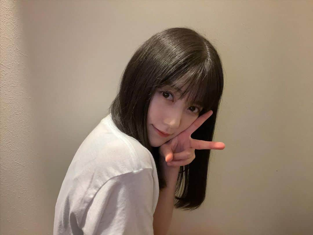 中野恵那さんのインスタグラム写真 - (中野恵那Instagram)「いつかの写真🤳✌️  今からYouTubeでライブ配信するよんっ☺︎ お時間ある方は是非☺️」4月3日 19時43分 - nakano.ena