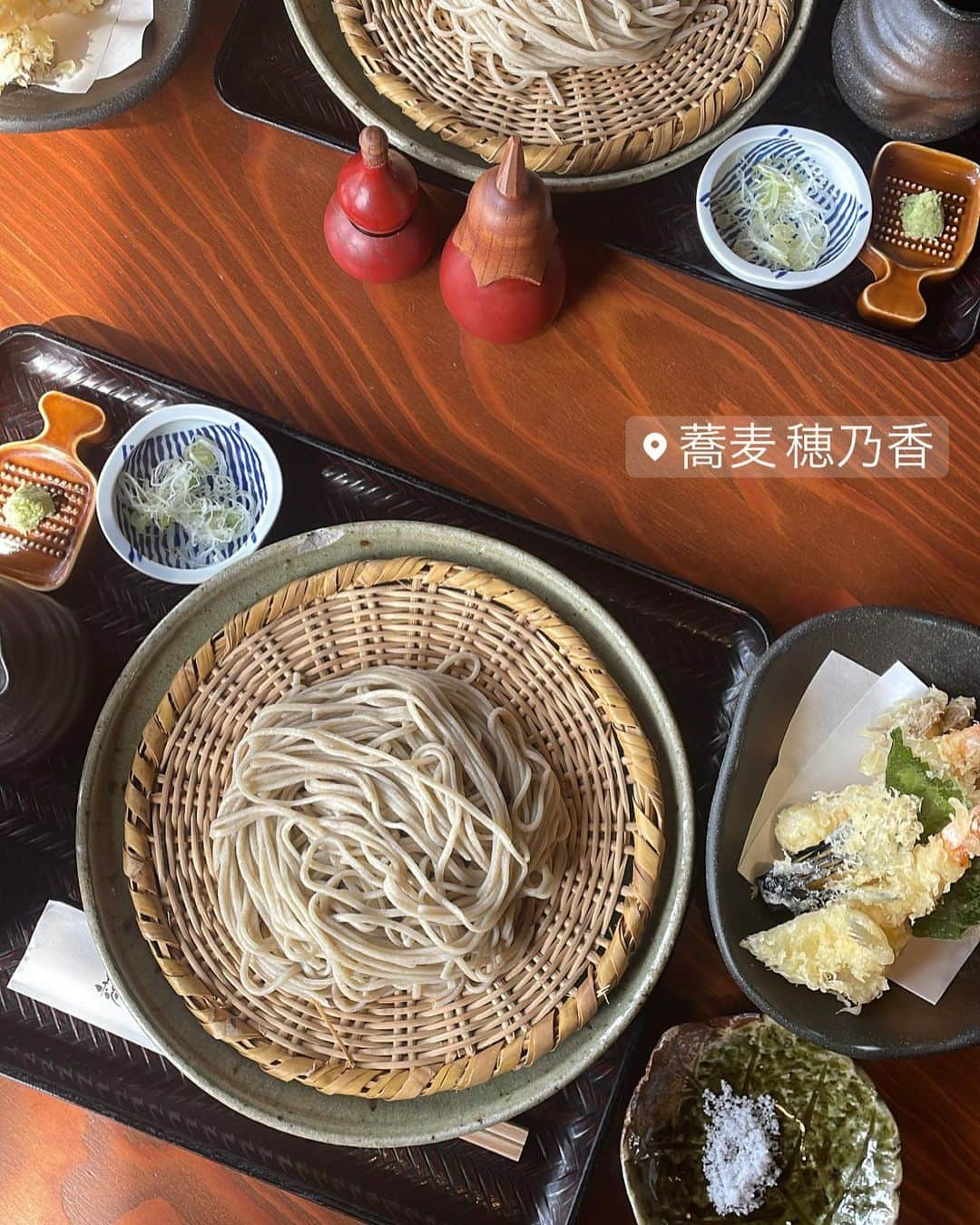 ビームス金沢さんのインスタグラム写真 - (ビームス金沢Instagram)「staffが行く〜🍤 【#the_hokuriku_meshi 】  北陸の魅力の1つ♡ 美味しい食を味わえるスポットをご紹介します✨️  蕎麦　穂乃香 📍 石川県金沢市金市町ニ-71  『お蕎麦も一品料理も絶品🥹♡地元の農家さんが全てを手作業で作っている蕎麦粉らしいです♡店ほっとする雰囲気でとっても落ち着く店内でした✨皆様も是非行ってみてください♫』  #北陸飯 #蕎麦  －－－－－－－－－－－－－－－－  🍒 商品のお問い合わせについて  電話またはダイレクトメッセージ(DM)でも受け承っております！お気軽にお問い合わせ下さいませ♬  ※営業時間内での返答となりますので お時間がかかる可能性もございます。  🍒 代引き、web決済について  【税込 20,000円以上】お買い上げのお客様は、 送料、手数料をサービスさせて頂いております。  ご希望のお客さまはお電話又はDMにてお問い合わせください☎︎  －－－－－－－－－－－－－－－－  🌐staff styling、Blog🌐 TOP URLからご覧ください🛩 店舗followも宜しくお願いします♬  #beams #beams_kanazawa #kanazawa #beamst #beamsf #brillaperilgusto #beamsstaffstyling #beamsplus #beamswomen #demiluxebeams #raybeams #beamsboy #beamslights #ootd #fashion #ishikawa #japan #ビームス #金沢 #ビームス金沢」4月3日 19時44分 - beams_kanazawa