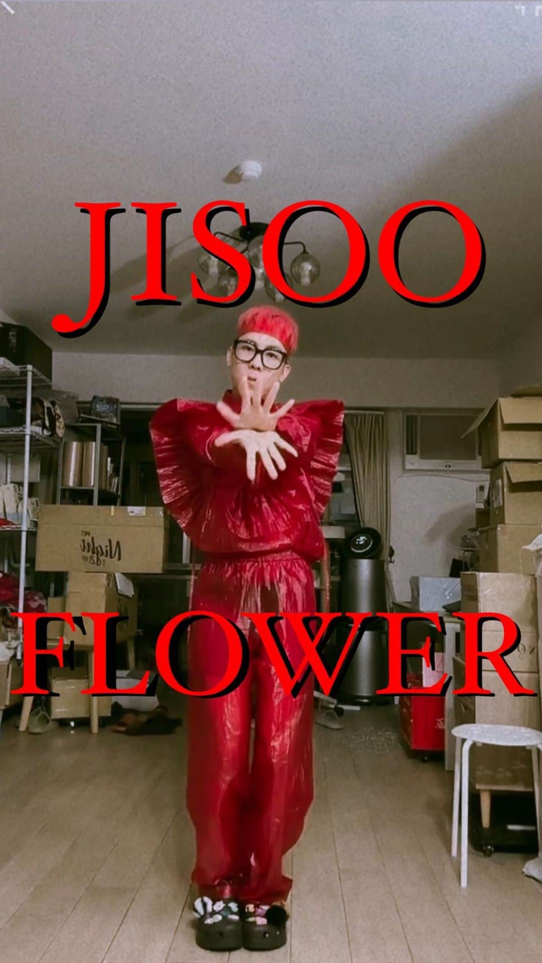 林東進のインスタグラム：「血腥紅玫瑰🌹 #越聽越洗腦 #FLOWER」
