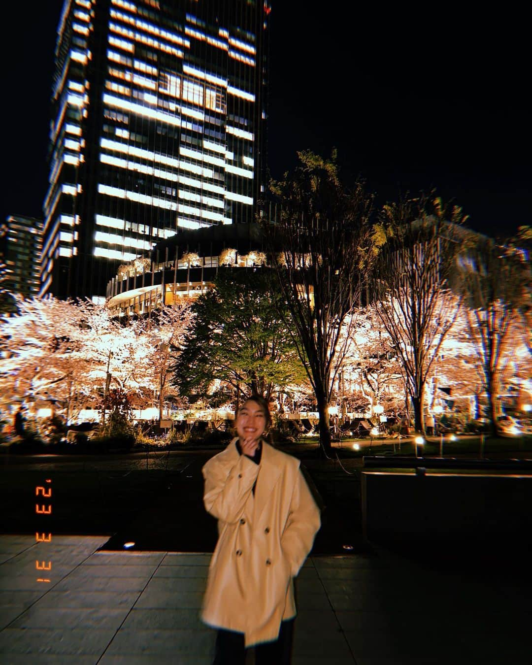 レスレイ・チアンさんのインスタグラム写真 - (レスレイ・チアンInstagram)「He came to take me home 🌸🗼💖  #datenight #tokyo #japan #yakitori #roppongi #nishiazabu #hubby #husbandandwife」4月3日 20時43分 - lesleychianglove