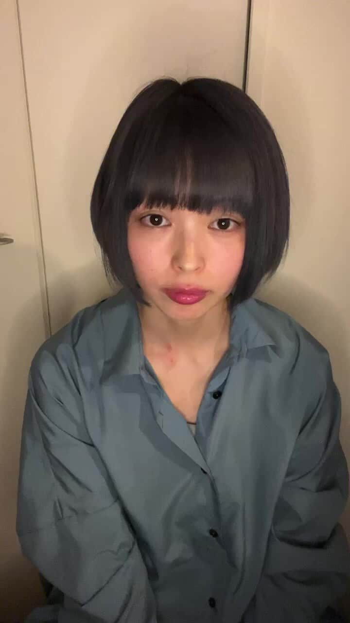 最上もがのインスタグラム：「『も学』発売記念インスタライブ アーカイブ残しておきます〜  ・リップだけしてるけどすっぴん(裸眼) ・首の赤いのはかゆくてかいただけ ・娘は寝てます ・リンク貼るの失敗して止まってる ・オーザック食べ出す ・宣伝というよりゆるく雑談 ・特別ゲストあり ・シャツのしゃばしゃば音きこえる(0658のやつ) ・黒髪にみえるけど本当はネイビーに近い  いきなりでしたが！ ありがとうございました🙌」