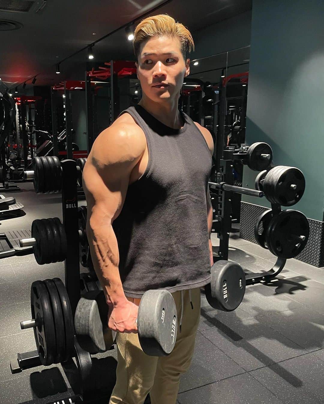 田口純平さんのインスタグラム写真 - (田口純平Instagram)「@fitnexus_sagamihara  でトレーニング  #workout #training #physique」4月3日 20時59分 - junpei_taguchi