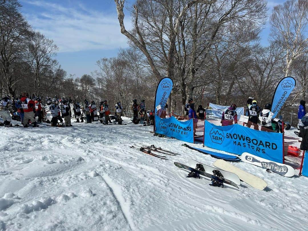 冨田せなさんのインスタグラム写真 - (冨田せなInstagram)「今年の @snowboardmasters_jp はジャッジチームで参加‼︎ たくさん勉強させていただき、天気が最高な3日間。選手、スタッフみんなかっこよかった😻 こんな素敵な機会を与えてくれた皆様、本当にありがとうございました‼︎ #SBM #snowboardmasters #野沢温泉スキー場」4月3日 21時03分 - sena_tomita