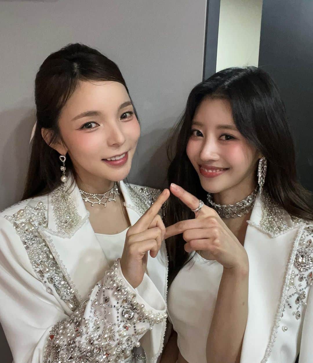 パク・ジンジュのインスタグラム：「함께여서 많이 행복했던 주주 시크릿🤫💕  (진철이 재식이 사진은 초심을 잃지 말자는 우리들의 다짐!!!!!🦅)」