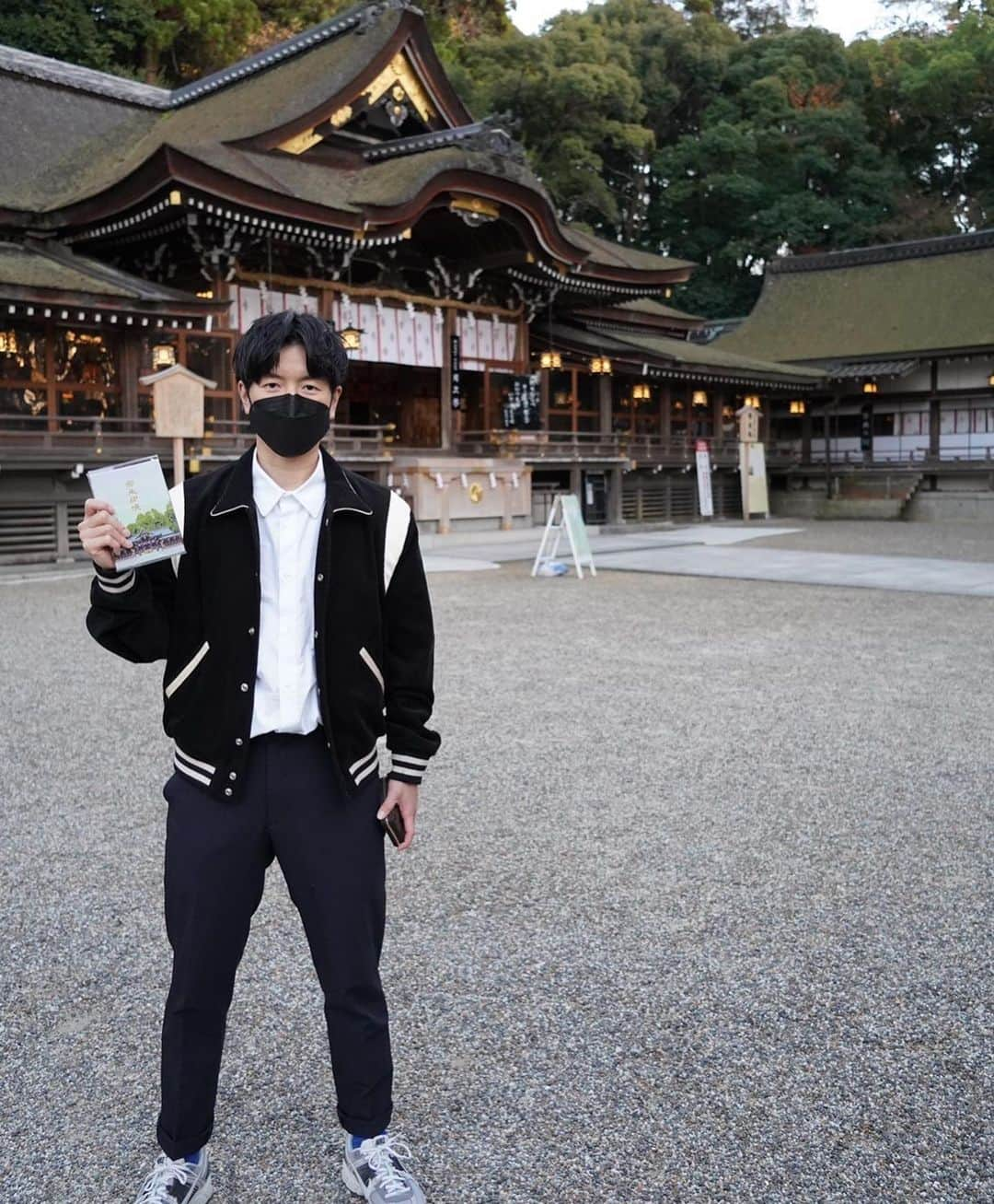 大神雄子さんのインスタグラム写真 - (大神雄子Instagram)「大神雄子が大神神社へ行く⛩  #大神姓の元です #日本最古の神社御神体は三輪山 #パワースポット」4月3日 21時06分 - shin___01