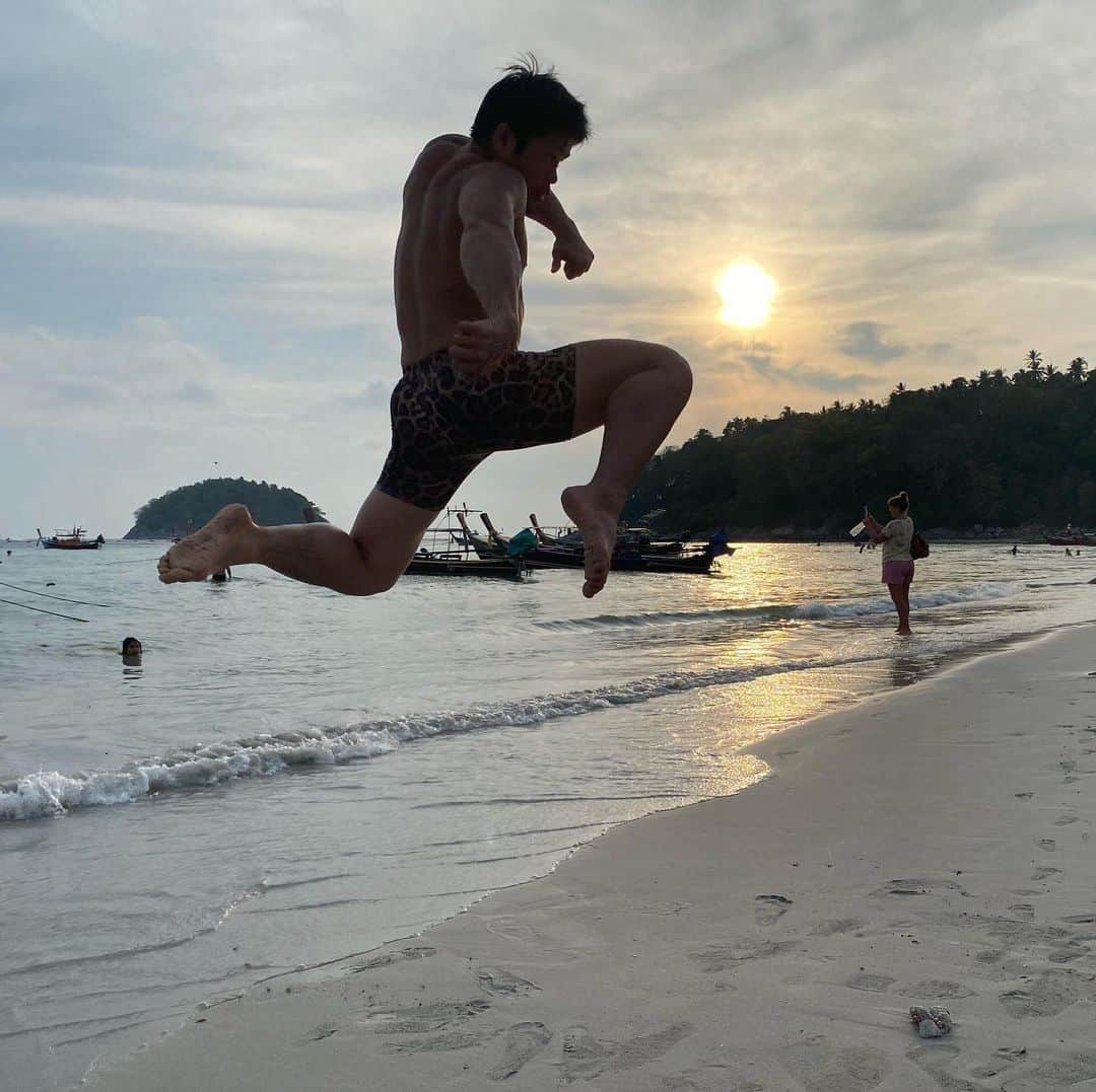 鈴木博昭さんのインスタグラム写真 - (鈴木博昭Instagram)「I will definitely come back.  #thailand  #phuket  #mmafighter  #karonbeach」4月3日 21時30分 - kaibutsukun1206