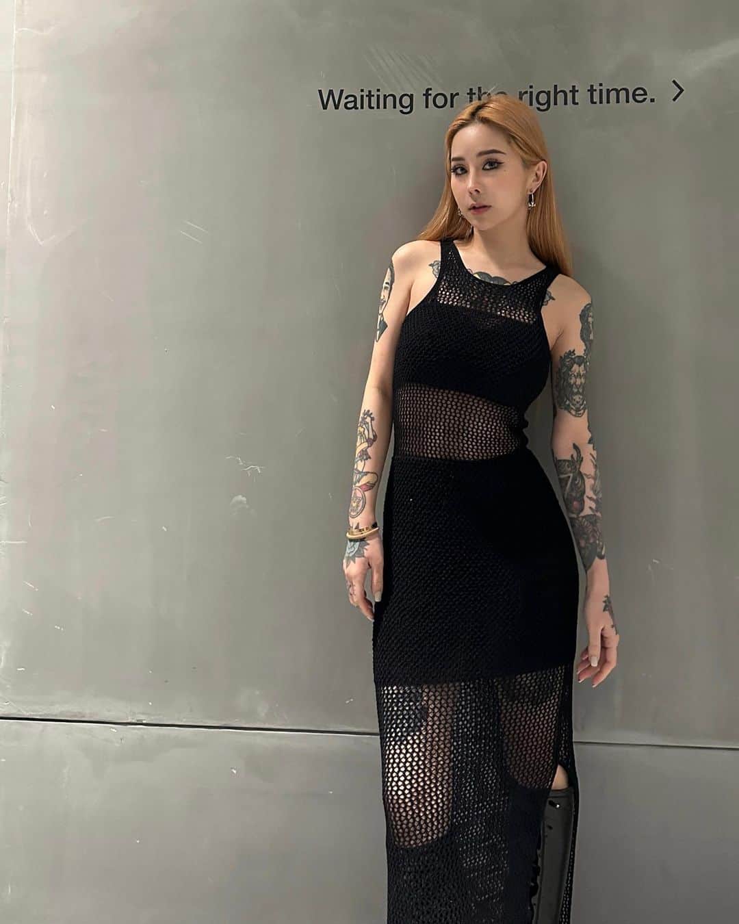 Abby Chenのインスタグラム：「Waiting for the right time」