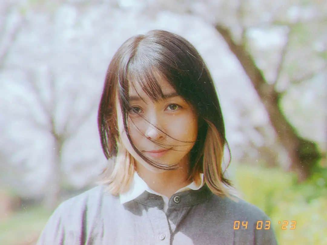 柚月美穂のインスタグラム：「お先にメッセージありがとうございます❀𓂃𓈒𓏸  38歳に突入しました〜☺︎わはは 早いものです。  また一年 一つ一つ大切に行きたいと思います𓅪  皆さんにとっても良い春になりますように〜*•｡. . . またゆるりと絡んでくださいまし〜 . . ﾃｸﾃｸﾃｸ🚶 . . 2023.04.03 柚月美穂」