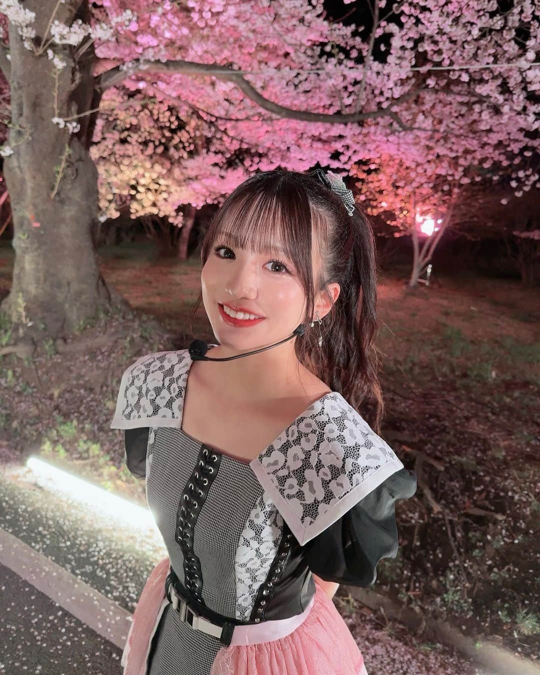 坂田心咲のインスタグラム：「. 満開の桜の下で歌えて幸せでした🌸𓏸𓈒  #NMB48 #坂田心咲 #アイドル #05 #jk #ljk #melotte #ロマンティックローズ #CDTV #CDTV30周年SP #僕らのユリイカ #ヘビーローテーション」