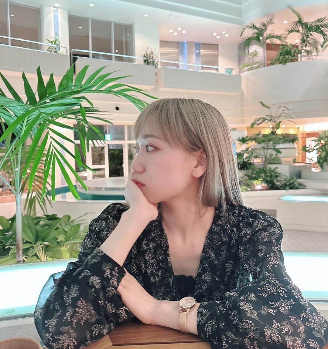 自見彩のインスタグラム：「👀👀💗」