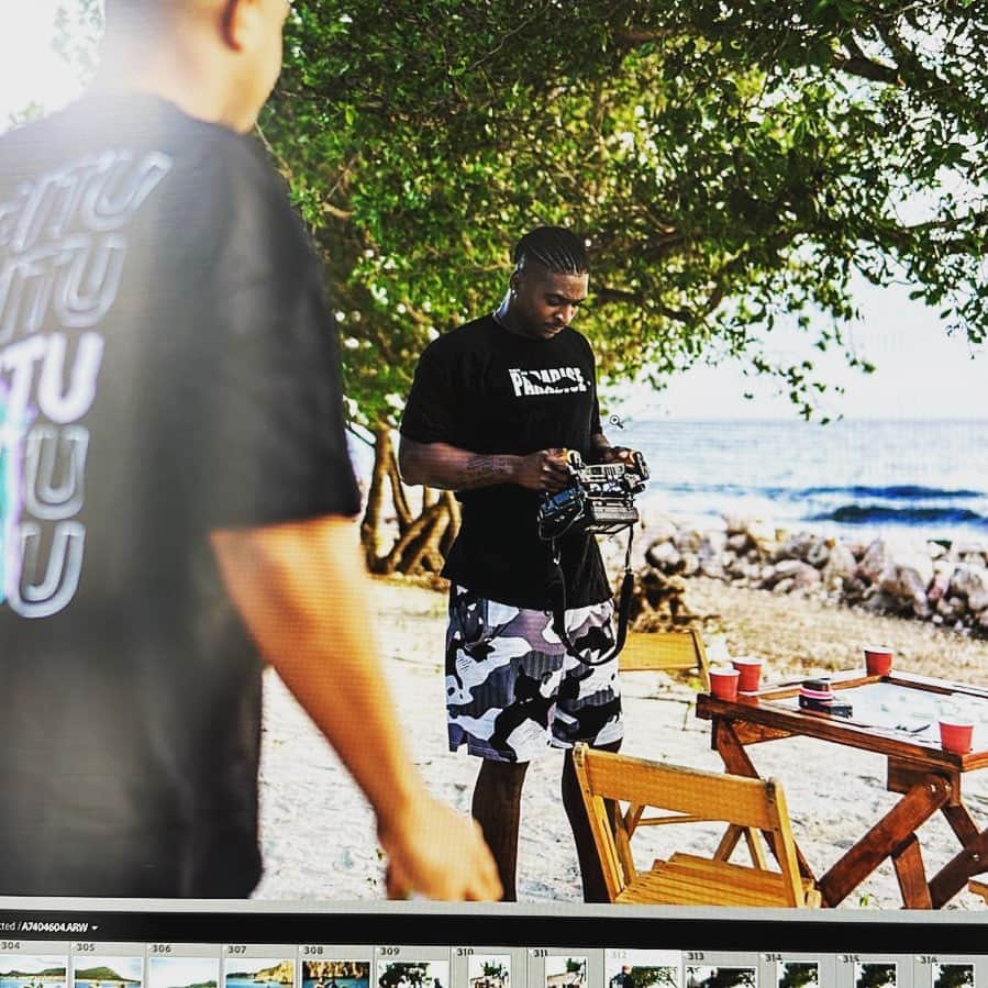 ディディ・グレゴリウスさんのインスタグラム写真 - (ディディ・グレゴリウスInstagram)「IYKYK  #ydk  #curaçao  #paradiseisland」4月4日 8時14分 - sirdidig18