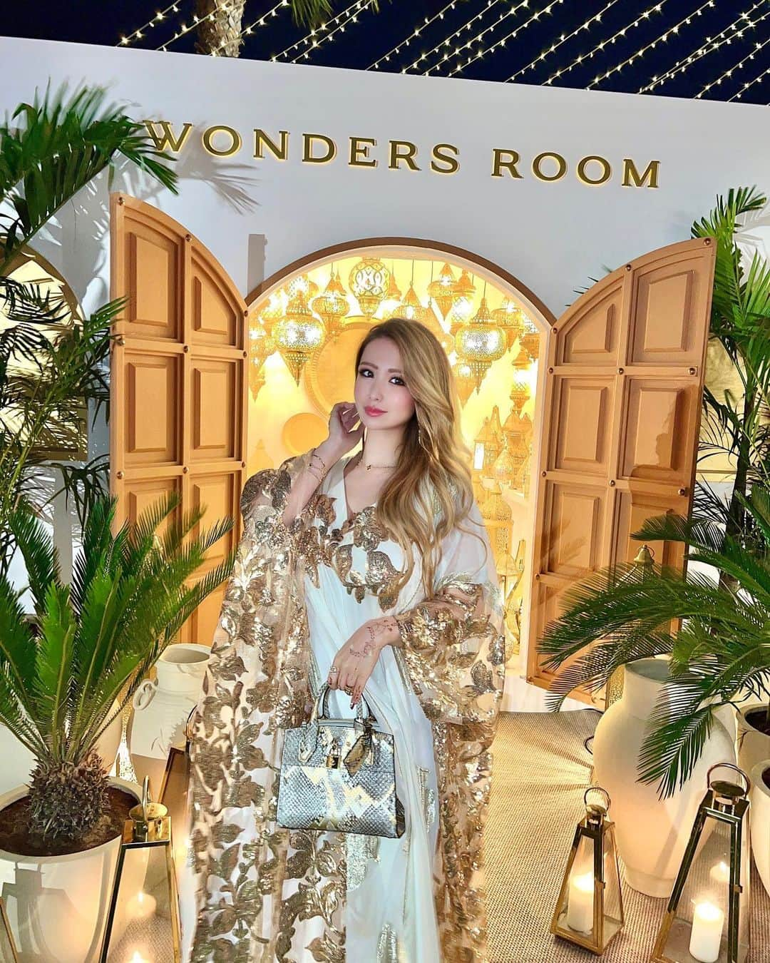 ayuのインスタグラム：「Ramadan vibes🌙🎉  #ramadan#ramadanmubarak#iftar#suhoor#majlis#bvlgarihotel#abaya#kaftan#kaftandress」