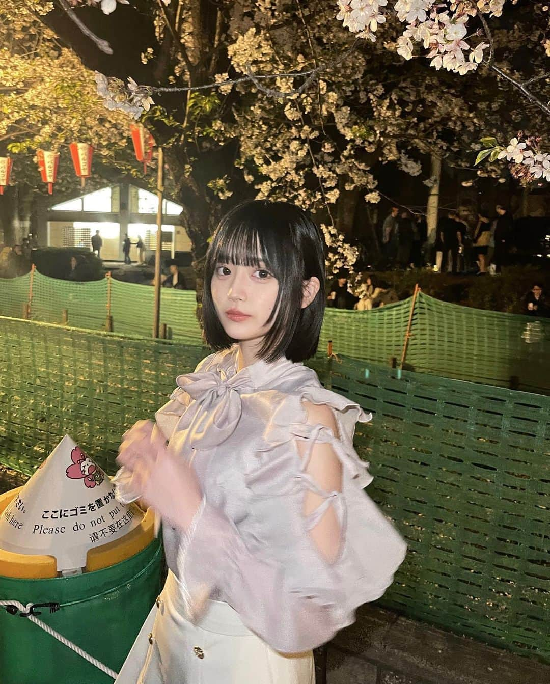 益田珠希のインスタグラム：「お花見   #アイドル  #idol  #2004  #04  #japan  #fashion  #evelyn #outfit  #ootd  #ootn  #お花見  #桜」