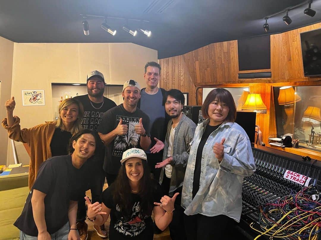 山崎千裕さんのインスタグラム写真 - (山崎千裕Instagram)「2023/03/29 Songwriting and Recording @rukkusroom  with @goldenwest_official  @steviebrock   I’m excited!!! @route14band   #route14band #songwriter #singer #piano #keyboard #drums #synthbass #trumpet」4月3日 23時59分 - chiroyamazaki