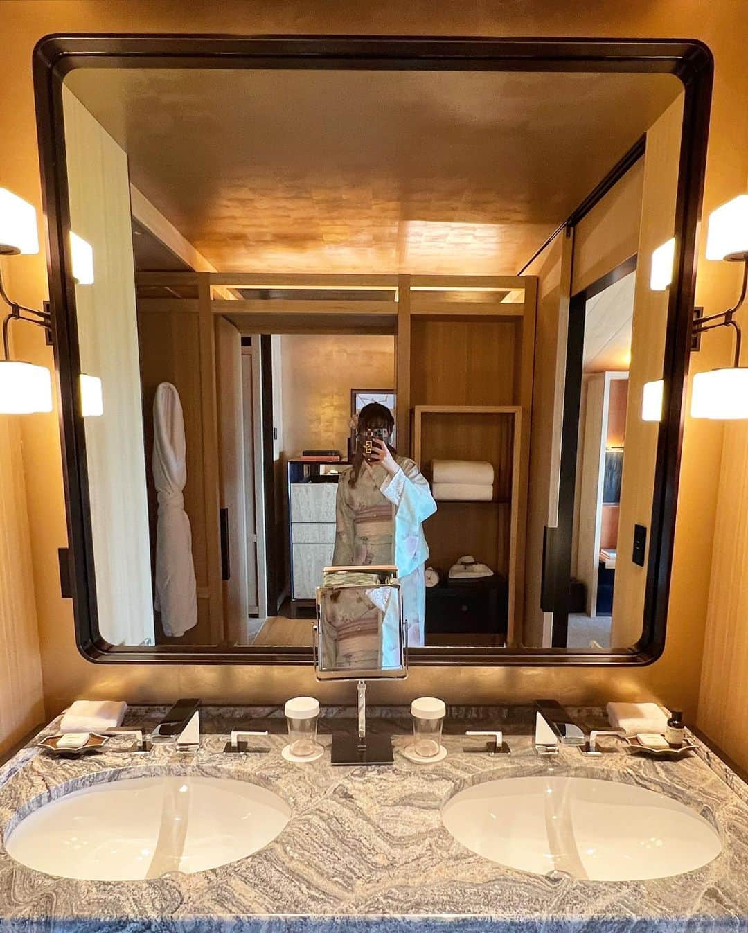 諸星みゆさんのインスタグラム写真 - (諸星みゆInstagram)「#過去ピク ⁡ Park Hyatt Kyoto 🌸 ⁡ ずっと泊まってみたかったホテル.*･ﾟ ⁡ まさか宿泊できるとは思ってなかったので とっても嬉しかった……🥲💖 ⁡ めっちゃ景色よくて居心地良かった♡ ⁡ 観光してたからあんまり部屋にいなくて もったいなかったけど とっても良き思い出になった🫶 ⁡ ┈┈┈┈┈┈┈┈┈┈┈┈┈┈┈┈┈┈┈┈ ⁡ #京都 #東山 #霊山 #パークハイアット京都 #パークハイアット #ハイアット#ラグジュアリーホテル #ホテルステイ #ワールドオブハイアット #京都旅行 #京都観光 #着物女子 #着物美人 #和装 #着物 #着物コーデ #京都着物 #京都着物レンタル #parkhyattkyoto #parkhyatt #kyoto #Japan #ryozen #worldofhyatt」4月4日 0時35分 - miyucheese.ig