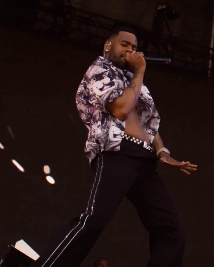 マリオのインスタグラム：「@dreamvillefest 🔥🔥🔥🔥🔥」