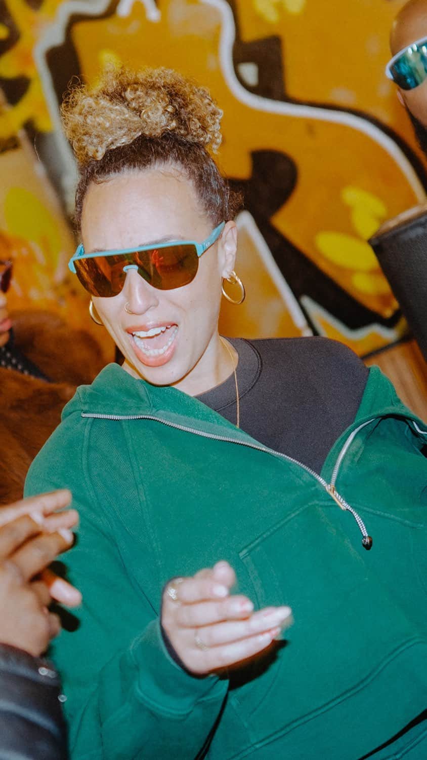 OAKLEYのインスタグラム：「We keep saying it, running sucks. But, with your people beside you, there’s nothing you cannot do. All the bad things cease to matter when you have a partner, family, or crew. The @run.dem.crew don’t care about the drawbacks - they’re here to make memories.」