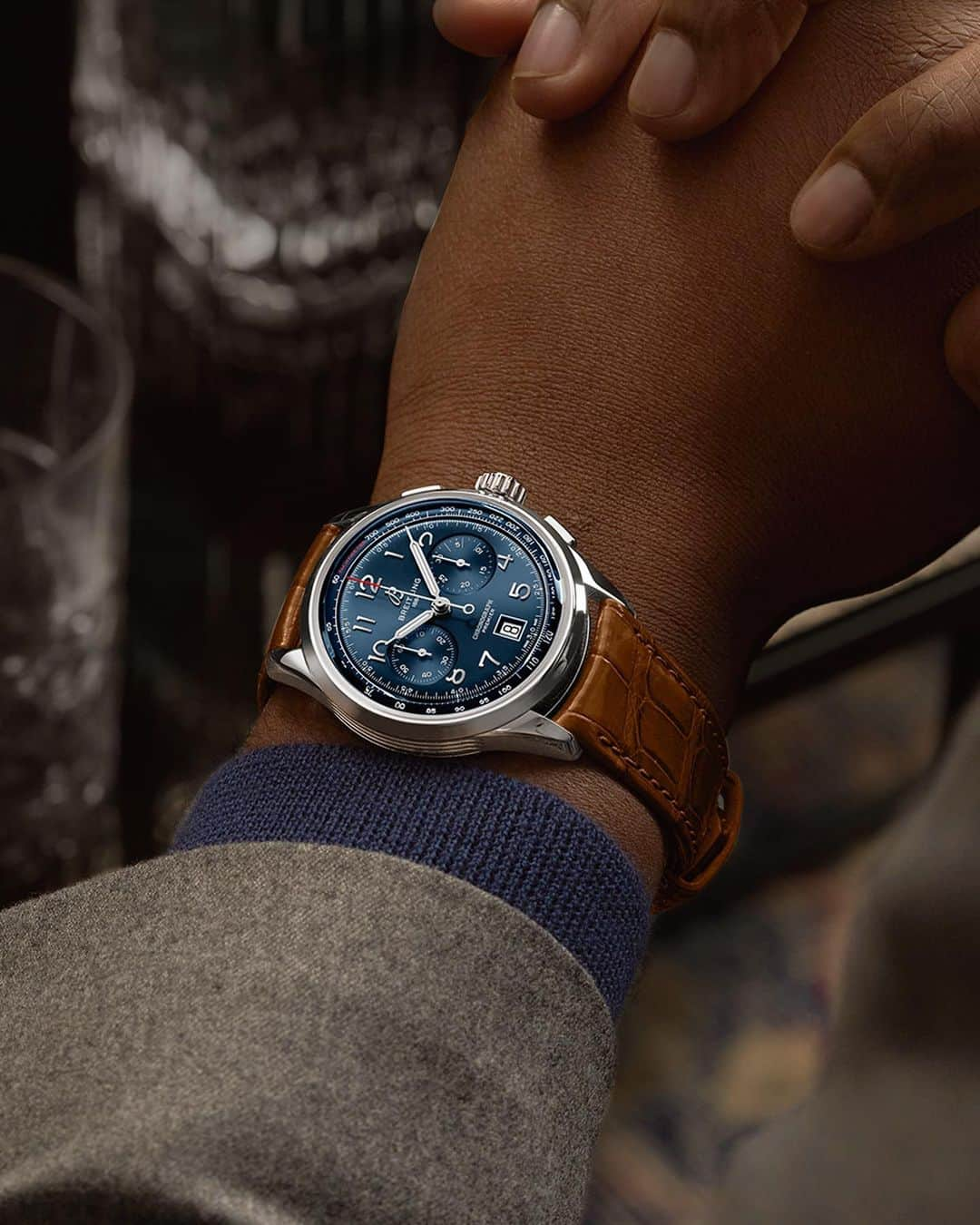 ブライトリングさんのインスタグラム写真 - (ブライトリングInstagram)「We love this deep shade of blue on the new Premier B01 Chronograph 42. What does this color make you think of?  ⠀ ⠀ ⠀ ⠀ ⠀ ⠀ ⠀  #breitling #squadonamission #chronograph #premier #heritage #elegance #swissmade #luxury #watches #bluedial #leatherstrap」4月4日 1時29分 - breitling