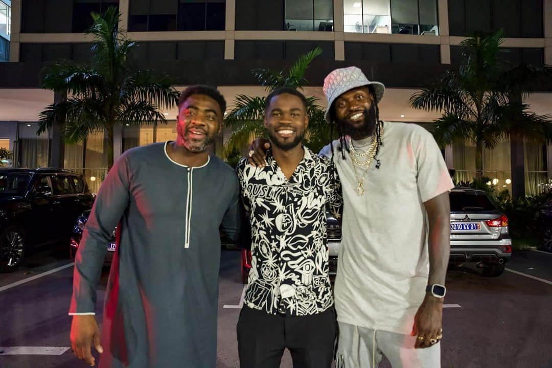 エマニュエル・アデバヨールのインスタグラム：「SEA, Gathering with my football family in Ivory Coast!  Was great to catch up with my big brother Kolo Toure, and also to see my mentee Abdul Razak shining bright. Grateful for the bonds of brotherhood that football has created in my life. 🙏🏾🇨🇮🇹🇬  #SEA #ivorycoast🇨🇮 #dayones」