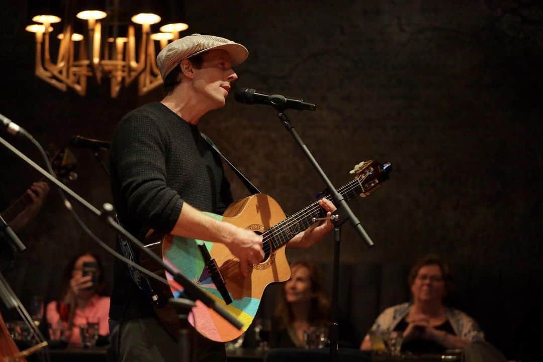 ジェイソン・ムラーズさんのインスタグラム写真 - (ジェイソン・ムラーズInstagram)「Thank you @grammymuseum for the invitation to share some songs at the first Sunday Brunch in support of the GRAMMY In The Schools education program!  📸 Courtesy of the Recording Academy™️/photos by Rebecca Sapp, Getty Images© 2023」4月4日 3時51分 - jason_mraz