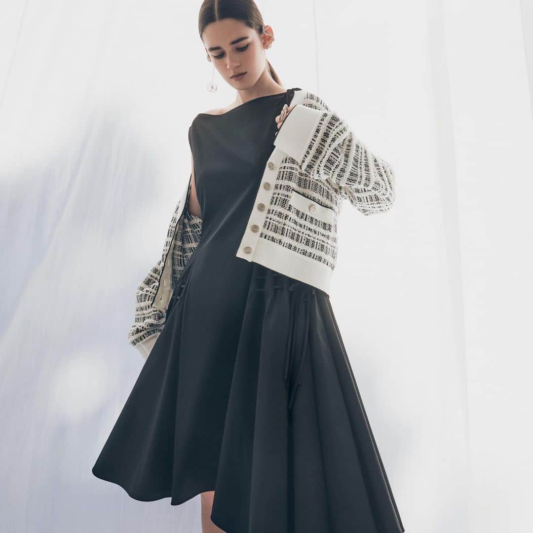 アディアムのインスタグラム：「#ADEAM Times Spring Summer 2023.」