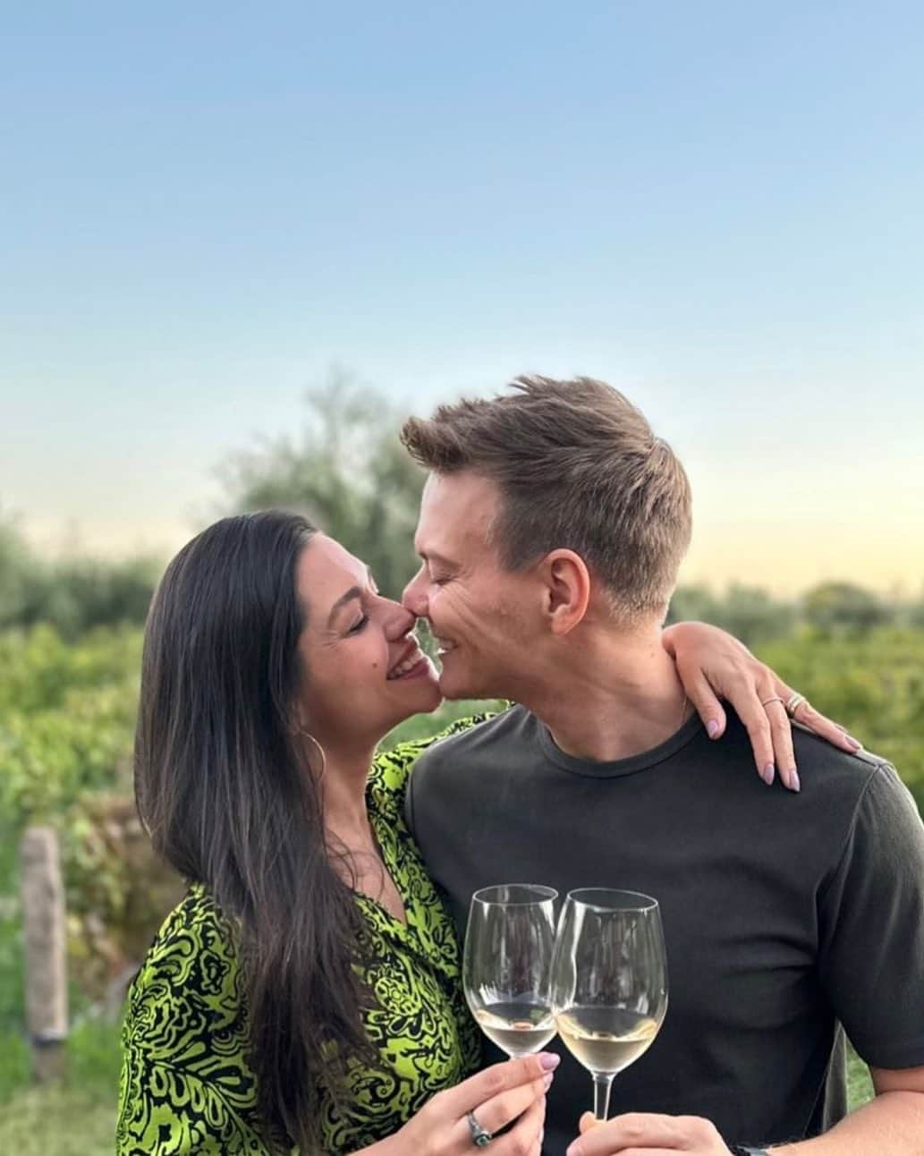 ミシェル・テロのインスタグラム：「Um brinde a nós ❤️🥂」