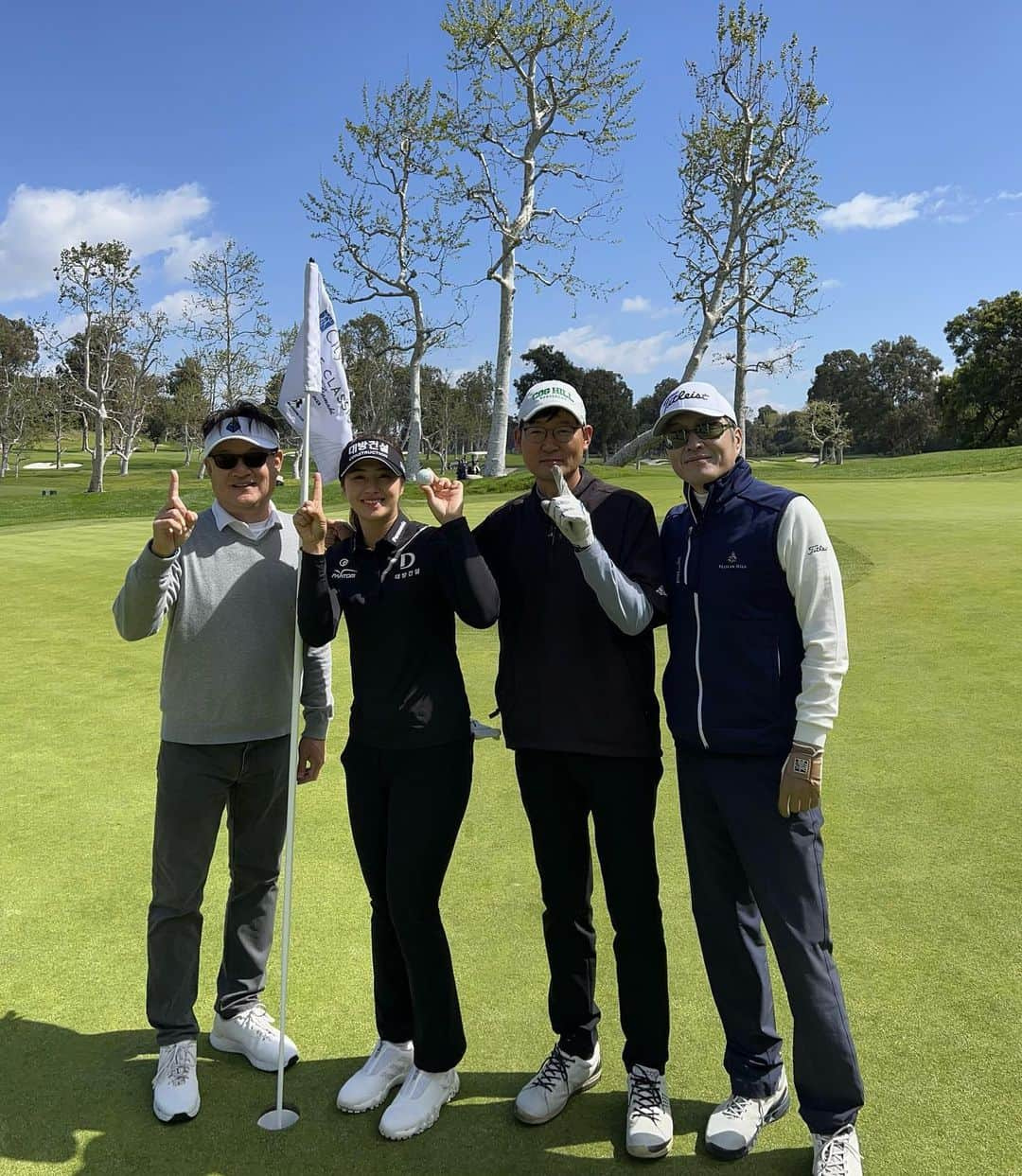 イ・ジョンウン6さんのインスタグラム写真 - (イ・ジョンウン6Instagram)「Today I hit my 5th hole-in-one and it was on the 6th hole!  The no.6 is without a doubt my lucky number☺️ Hoping for some more luck on my side this season!🤞🏻  앞으로도 좋은일만 있을거야 그럴거야🍀 좋은 기운 받아가세요⛳️」4月4日 6時58分 - __________6ix