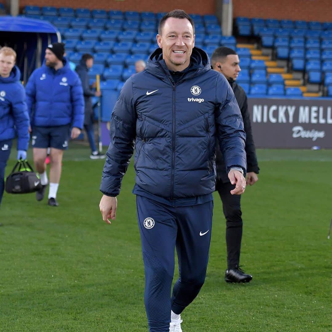 ジョン・テリーのインスタグラム：「Football can be cruel at times. @chelseafc 💙 Losing can NEVER be accepted, but that’s a difficult result to take for the boys tonight who were excellent.」