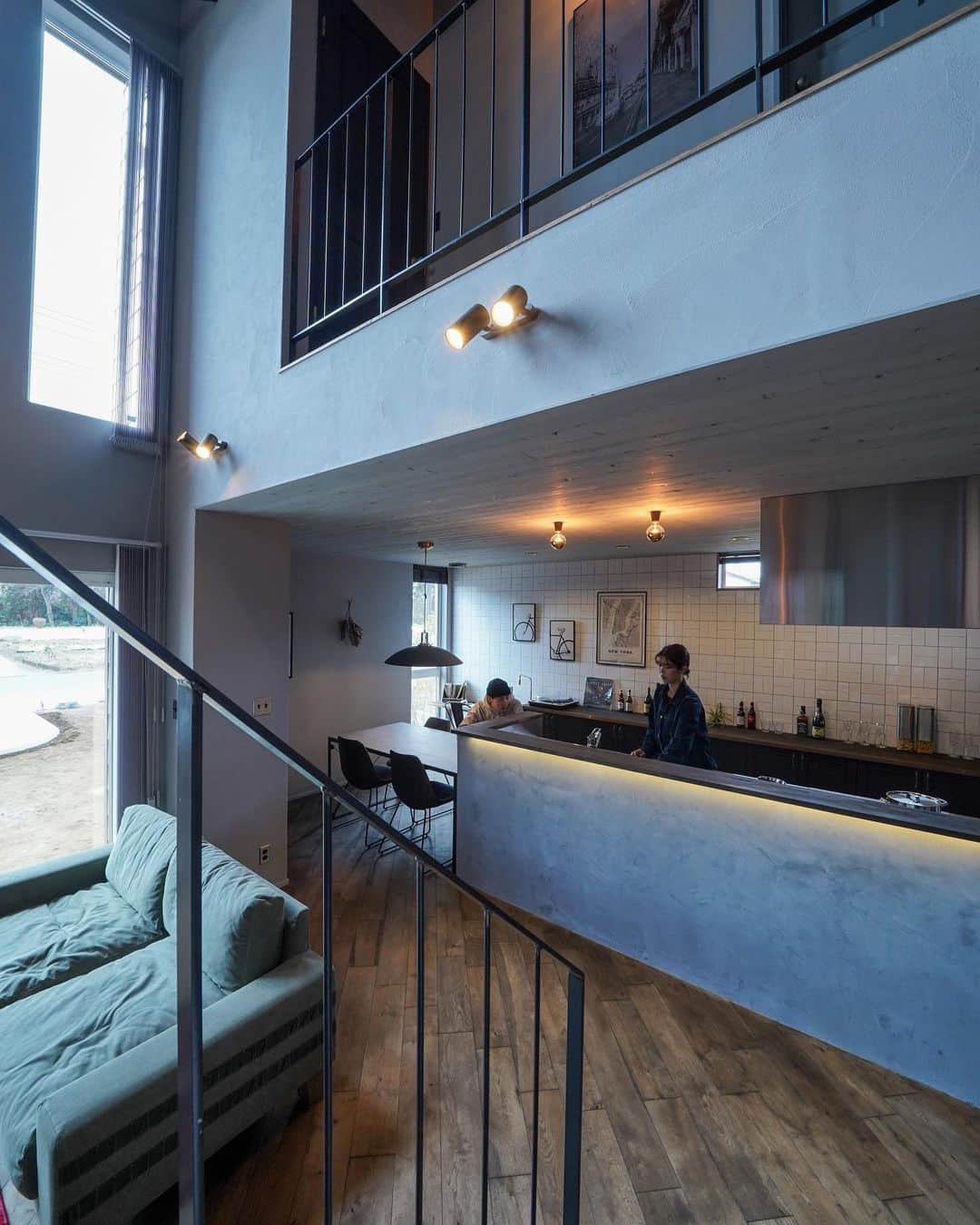 のインスタグラム：「・ Hotel like styleのEさん家 ・ ・ ・ ・ ーーーーーーーーーーーーーーーー 無料相談会開催中 資金計画・土地探しへの勉強会予約 OPEN HOUSE への参加 イベントのご案内 その他家づくりのご相談 ・ →→→→→→ @only_you_siryou もしくはメッセージより ・ ーーーーーーーーーーーーーーーー 施工例はこちら ・ →→→→→→@only_you_home  ーーーーーーーーーーーーーーーー ・ ・ ・ ・　 ・ #外観#インダストリアル #ガレージハウス#カリフォルニアスタイル #アメリカンヴィンテージ#西海岸インテリア #リノベ#ブルックリンスタイル #いえづくり#サーフィン#アウトドア #注文住宅#ホテルライク#vintage #新築#マイホーム #カフェスタイル#モールテックス#home #一戸建て #interior#ランドリールーム#玄関 #平屋#自由設計#おしゃれな家#architectute #新築注文住宅#工務店#オンリーユーホーム」