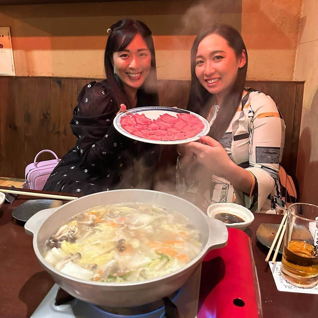 小澤美奈瀬さんのインスタグラム写真 - (小澤美奈瀬Instagram)「先日は大阪weekでした🥰💕 大阪でのラウンドレッスン、インドアレッスンにお越しいただきました皆様本当にありがとうございました😊⛳️ 久しぶりにお会い出来たお客様や初めてのお客様皆様に凄く楽しい時間だった！最高の時間だった！と有難すぎるお言葉を毎日頂き私も幸せな時間でした〜😭💖 またスローペースですが大阪出張もしますのでぜひ関西にお住まいの皆様よろしくお願い致します🥰🌸レッスンのご予約はDMやgmailにて受け付けしております☺️🍀 しのりんとも久しぶりにお会いできて嬉しかったです😍急遽お食事も💕このお写真見ていたらお腹空いてきちゃいますね〜🤣🌟  #ゴルフ #大阪 #兵庫 #ティーチングプロ #uslpga #jlpga」4月4日 17時58分 - i_am_minase