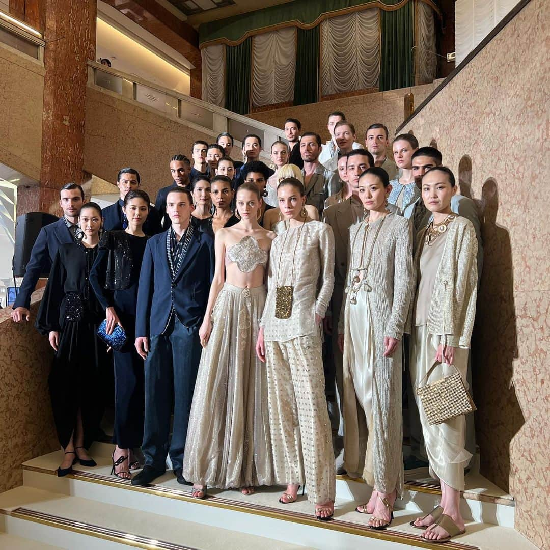 Karinさんのインスタグラム写真 - (KarinInstagram)「GIORGIO ARMANI  It was great pleasure working with you. Thank you for great experience. @giorgioarmani  @andr_perulli   #giorgioarmani #日本橋三越  #japan #japanese #modeling #fashionshow #mannequin」4月4日 17時54分 - kaorikarin_u