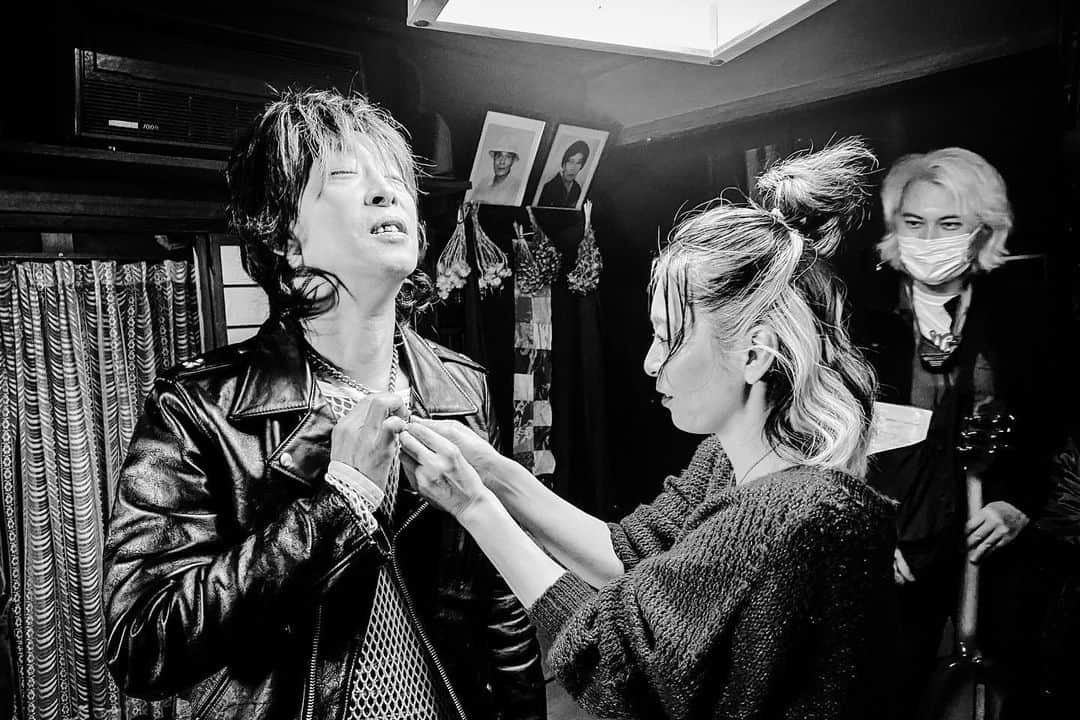 永瀬正敏さんのインスタグラム写真 - (永瀬正敏Instagram)「⁡ ⁡ 《 Making of "GOLDFISH"#01》 ⁡ ⁡ photography by M.Nagase ⁡ ⁡ ⁡ #GOLDFISH #公開中！ #宜しくお願いします ⁡ #藤沼伸一 監督 #増子直純 (#怒髪天) #渋川清彦 #松林慎司  #有森也実 #北村有起哉 #敬称略 ⁡ #masatoshi_nagase_photography ⁡ ⁡ ⁡ ⁡」4月4日 17時54分 - masatoshi_nagase_official