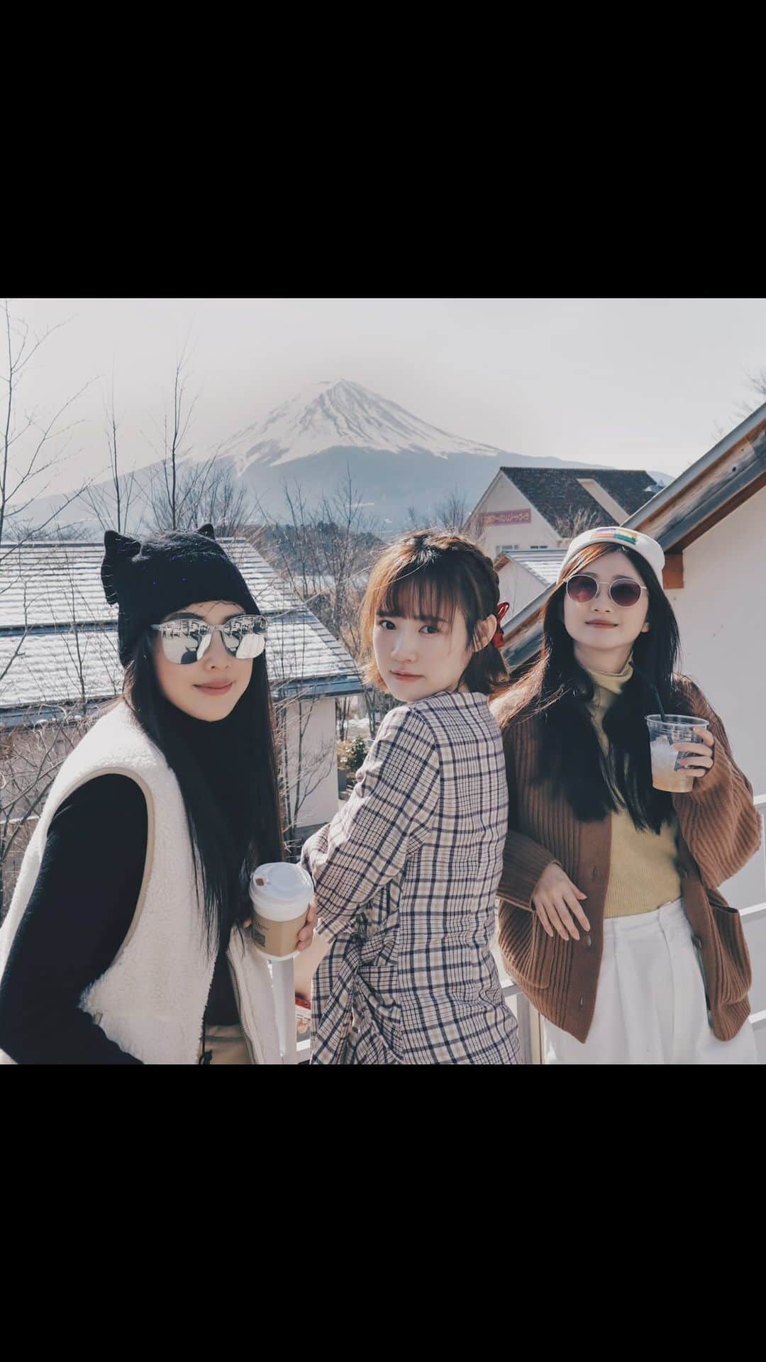 ウー・シンティーのインスタグラム：「旅途最美好的回憶就是人 ( ♡ᴗ♡ ) 4/5 河口湖𝐕𝐋𝐎𝐆即將上線 ✦ #緹の旅行」