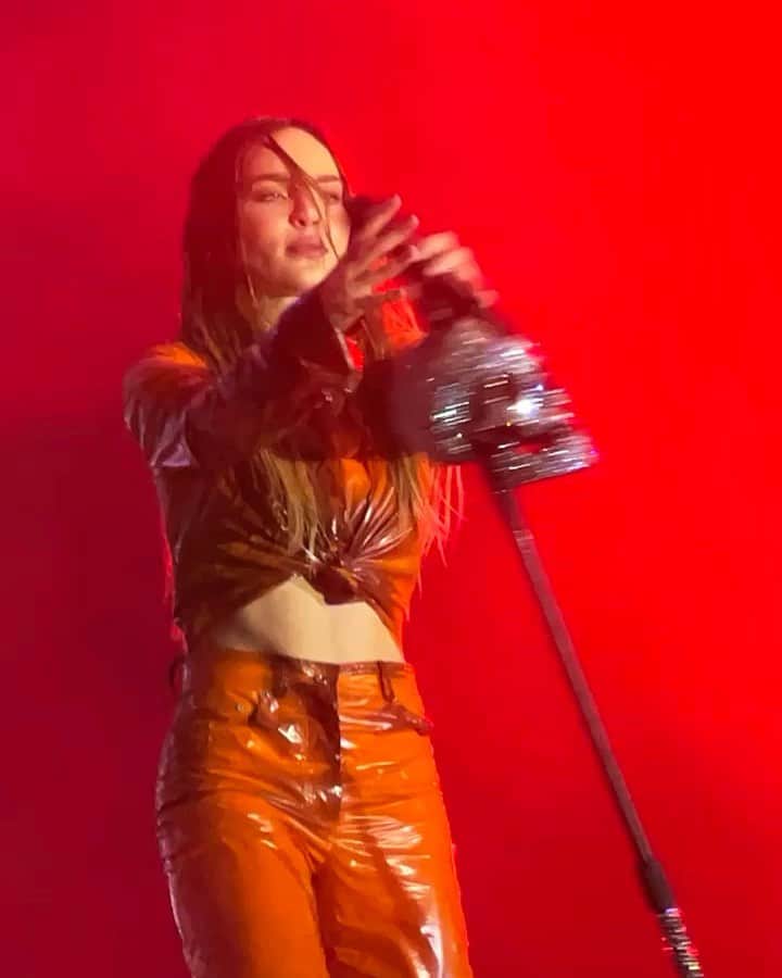 ベリンダのインスタグラム：「Mi fin de semana 🔥☄️」