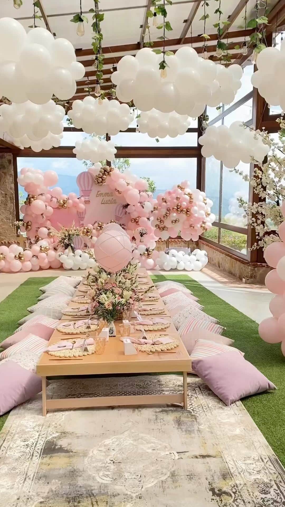 Fashion Kidsのインスタグラム：「By @alyfloral_decoraciones 💕  #kidsparty #decoration #partydecorations」