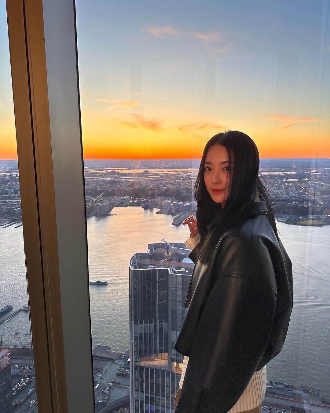 ジュヨン さんのインスタグラム写真 - (ジュヨン Instagram)「I am getting healthier and happier ♥  New York view is always stunning✨」4月4日 12時08分 - jupppal