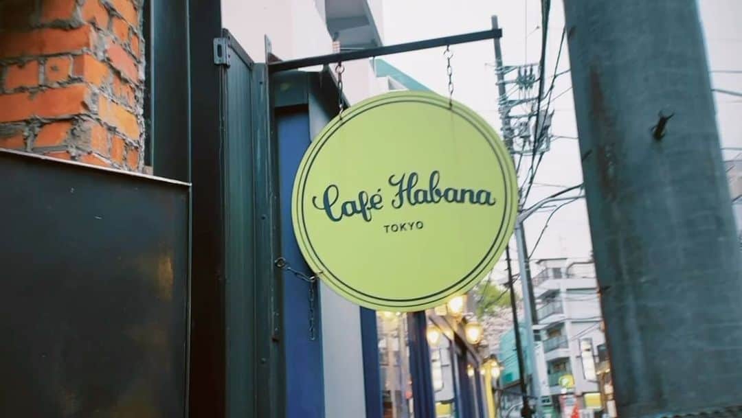 シシド・カフカのインスタグラム：「. . なんだかんだでもうすぐに迫っております el tempo ４月の定期公演 . 理想の空間に近付けるべく 今月からフードの提供を開始します！ . 今回ご一緒するのは Cafe Habana TOKYOさん . すっごい美味しいフードを メンバーさんと一足に先に味わってまいりましたー . . 皆さんも是非会場でお楽しみ下さいね . 詳細はHPまで」