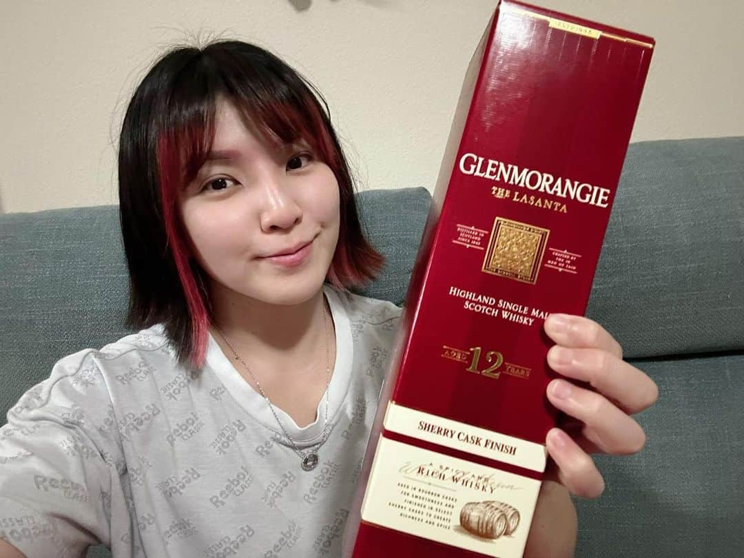 志田光さんのインスタグラム写真 - (志田光Instagram)「The best. サイコー。thank you ❤️ Tell me your favorite whiskey! #ScotchWhiskey #スコッチウィスキー #hikarushida」4月4日 12時27分 - shidahikaru