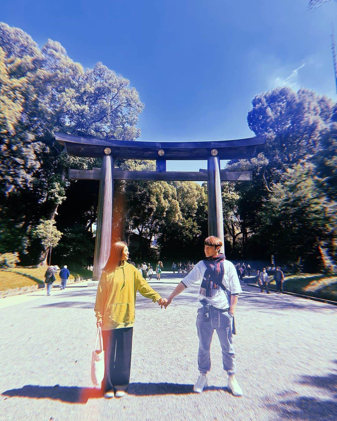 レスレイ・チアンさんのインスタグラム写真 - (レスレイ・チアンInstagram)「Tokyo Friends & Lovers 🇯🇵❤️🌸  So thankful that my work brings me back to my 2nd home every once in a while 🎥🗼🍙 久しぶりにみんなに会えてよかったね♡気づかないうちにもう17年経ってちょっとびっくりしたけどやっぱりそれにもプライドあるよね！永遠の親友♡みんな元気そうでよかったわ♡  #tokyo #japan #bff #besties #travel #happymemories」4月4日 13時14分 - lesleychianglove