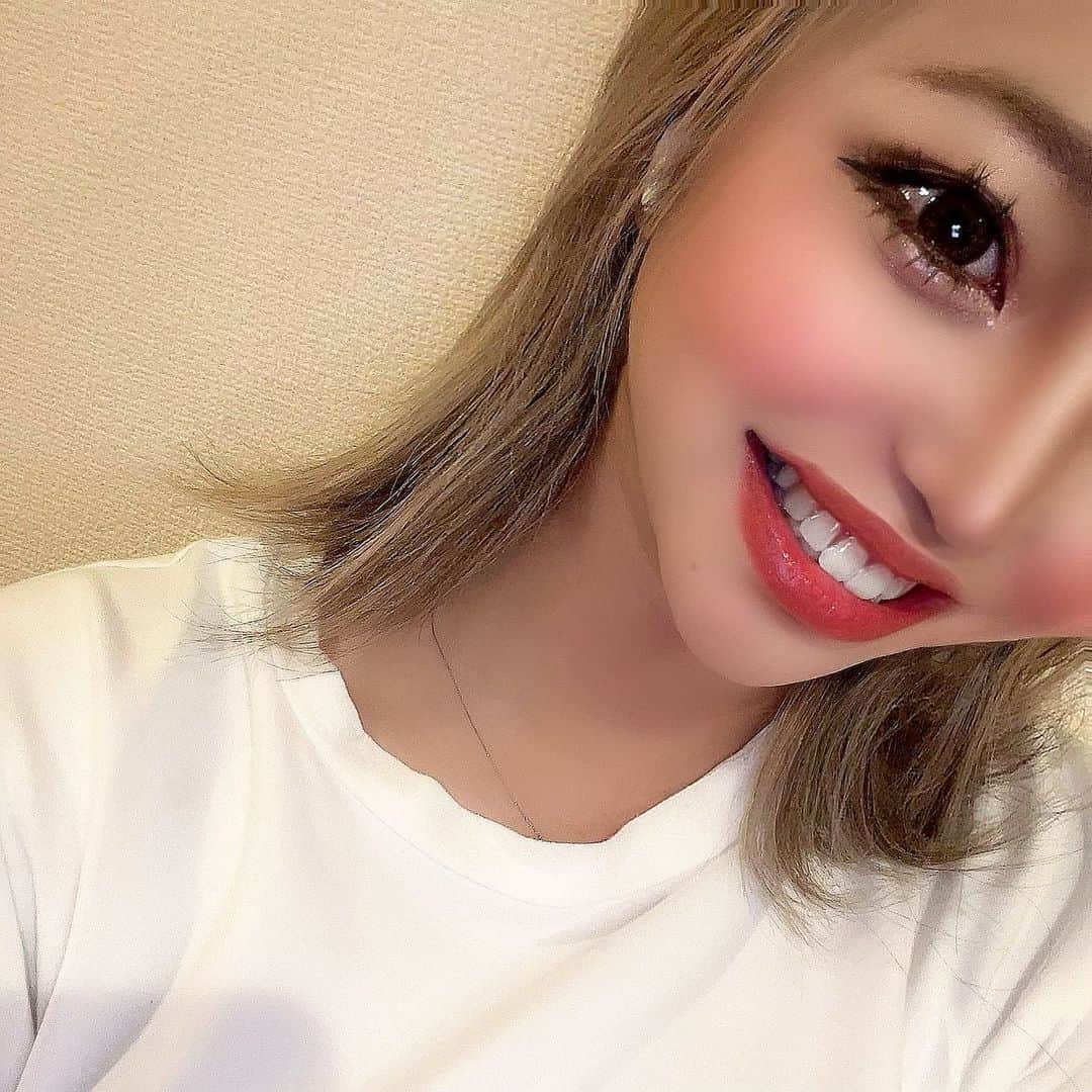 MII MAMAのインスタグラム：「. . . そろそろカラー行かなきゃもーぷりん早っ!! ------------------------------------------ 🔎White Style mi mama 良かったらチャンネル登録お願いします🙇🏽‍♀️ #YouTube#ユーチューバー#主婦ユーチューバー#MIIMAMA#チャンネル登録お願いします#2児ママ#年子ママ#ギャルママ#ぎゃるまま#アラサーママ#アラサー#30代#30代ママ#ホワイトインテリア#モノトーンインテリア#シンプルな暮らし#収納#ホワイト収納#イチナナ#イチナナライバー#専属ライバー#主婦ライバー#17LIVE#主婦YouTuber#ママYouTuber#ママライバー#幼稚園ママ#小学生ママ」
