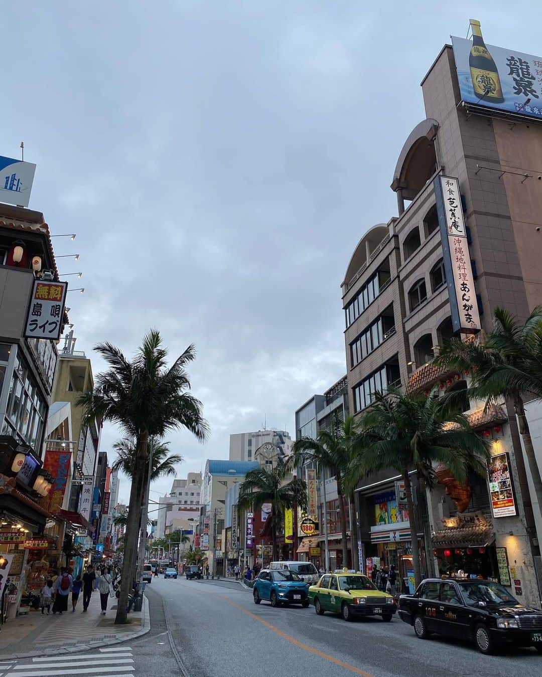 市川ヒロシのインスタグラム：「3/27〜4/1の 沖縄滞在中の写真①  動画も結構撮ったが いつものように編集する時間が無い…」