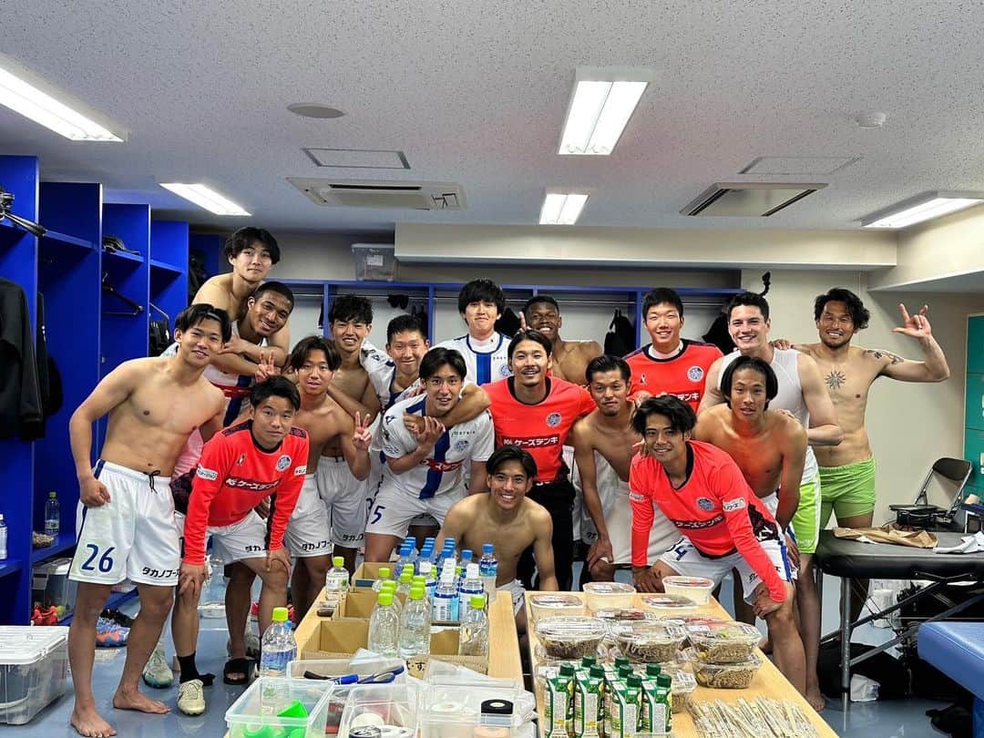 山口瑠伊のインスタグラム：「Well done boys 🐲🔥  @mito.hollyhock.official  #水戸ホーリーホック  #mitohollyhock」