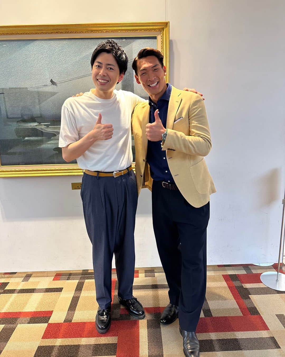 西村真二のインスタグラム：「⚽️ 同郷のスターであり友達のマッキー！ DAYDAY終わりにバッタリ！ サンフレッチェ広島の選手とアナウンサーとして出会ったのが15年前！ 東京での再会が本当に嬉しかった！ マッキーに追いつけるようにもっと頑張るで🔥」